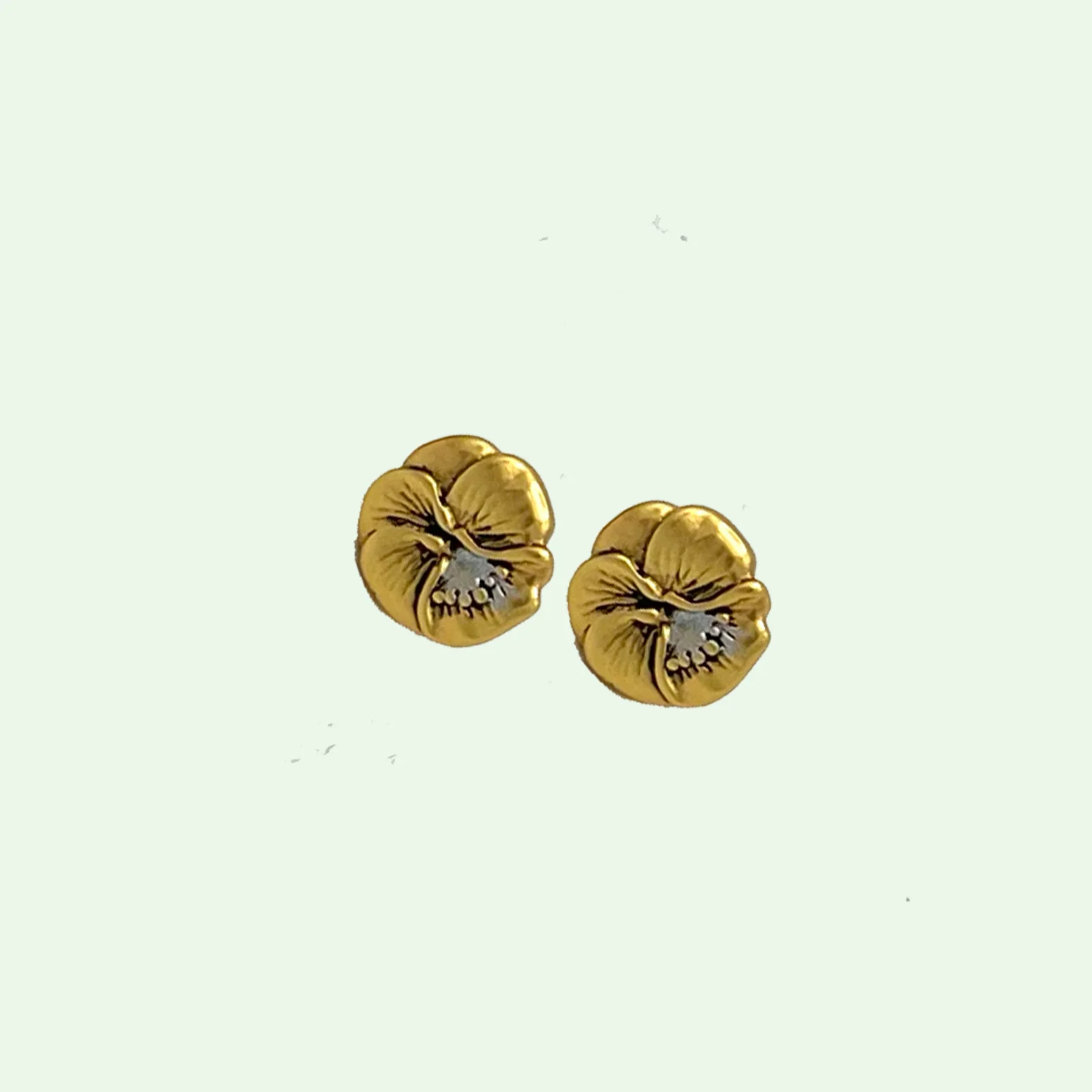 Elegant Floral Stud Earrings